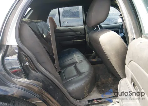 2011 Ford Crown Victoria Police Interceptor z USA, uszkodzony, nr VIN 2FABP7BV8BX162801